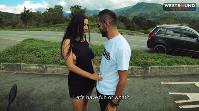 Lía Cooper has sex in the back seat of a car with Fillip on the road