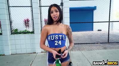 Colombian Baddie Fucks For Cash