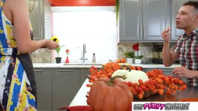 Esposa traindo o marido com o enteado