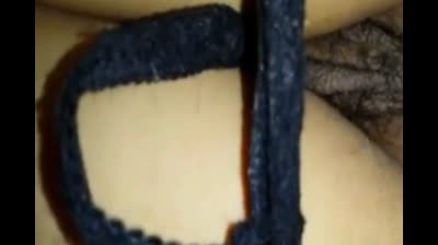 Elle adore tellement le sexe qu'elle se gode tous le temps