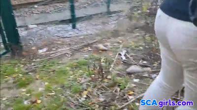 Nykiminen sukkahousuista julkisilla paikoilla