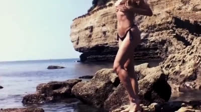 Public Beach Sex and Blowjob with Amateur Couple