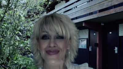 Milf mariée prend sa première bbc