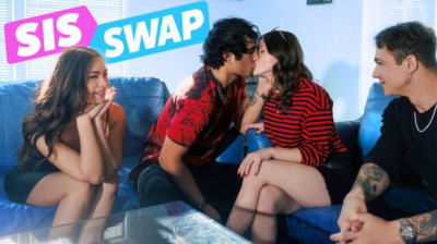 Gracie Gates, Scarlett Alexis - The Circle