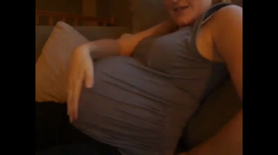 28-Week Pregnant Mom's Massage
